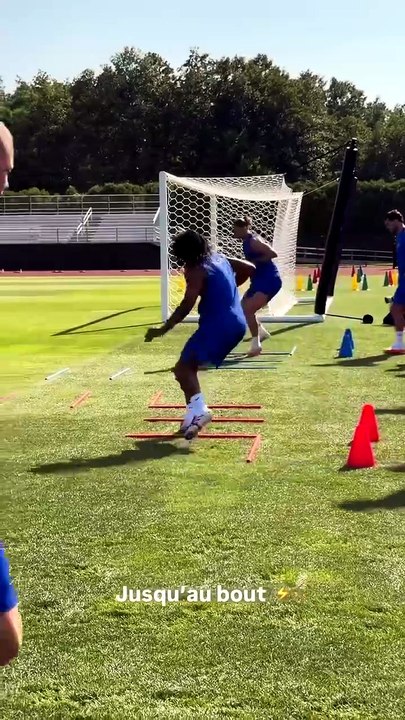 Les Bleus s’entraînent avant leur match face au Maroc