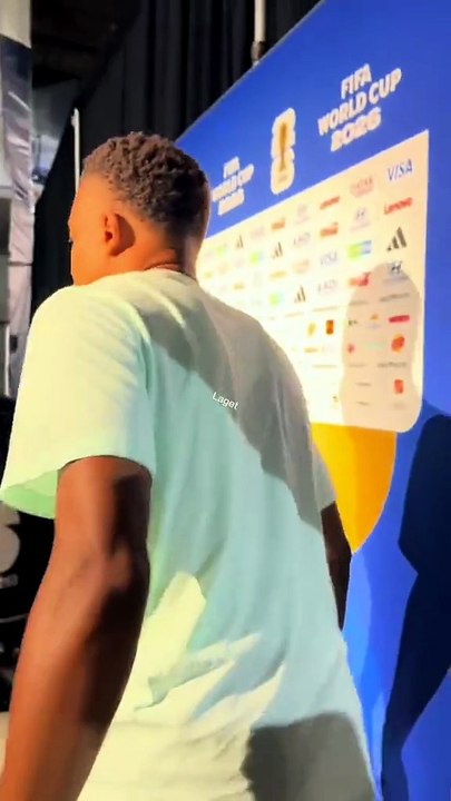 Le duo français Kylian Mbappé et Ousmane Dembélé