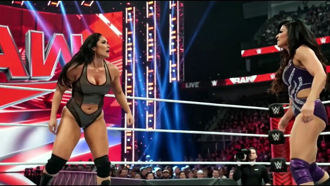 Sandra vs Kia – Dynamic Women's Wrestling Match