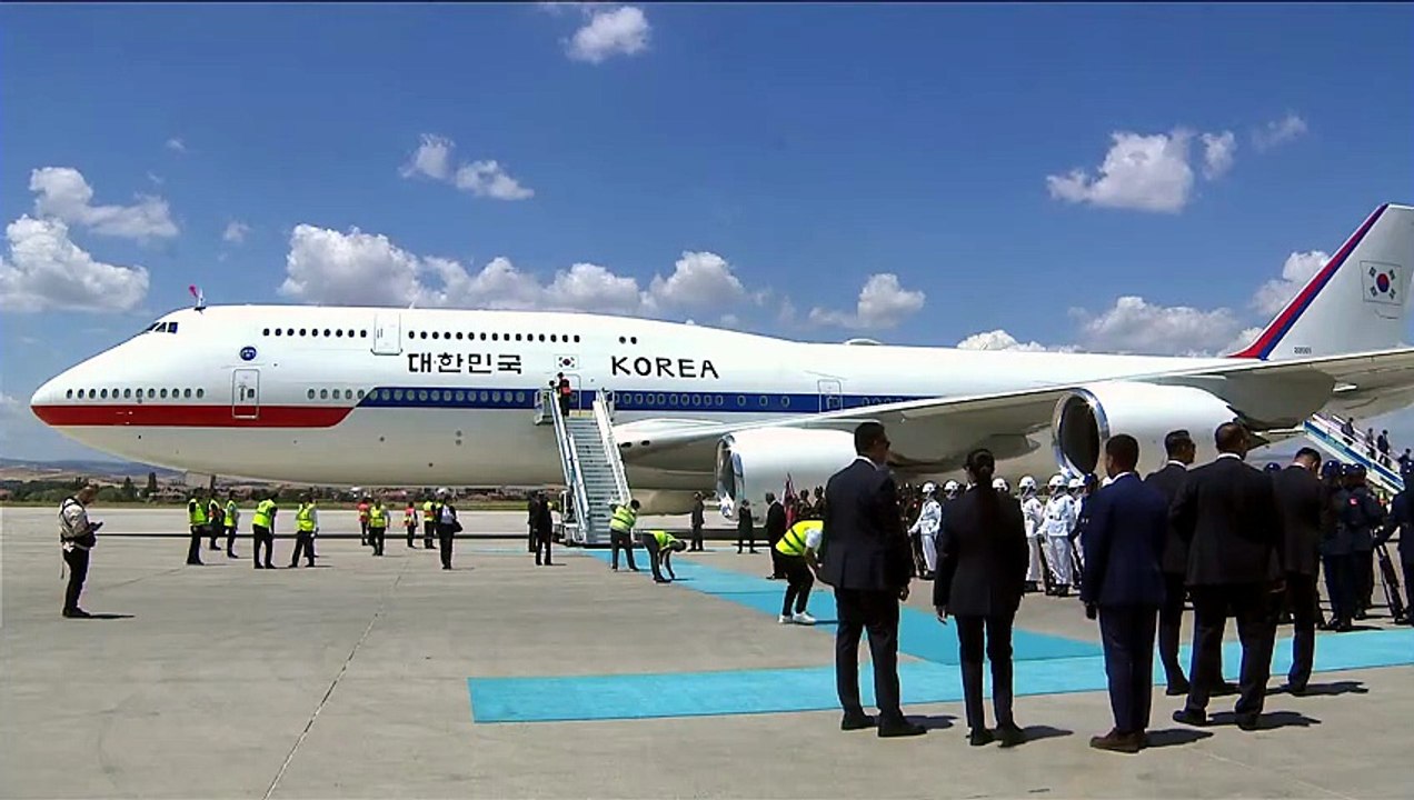 South Korea President Lee arrives in Turkey for NATO summit