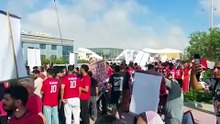 من مطار العلمين..الآلاف في انتظار  وصول طائرة منتخب مصر