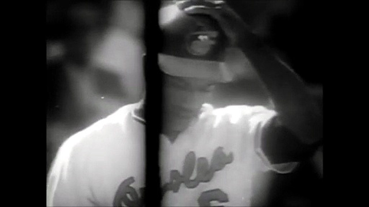 Paul Blair breaks up Jerry Koosman's no hitter (1969 World Series Game 2)