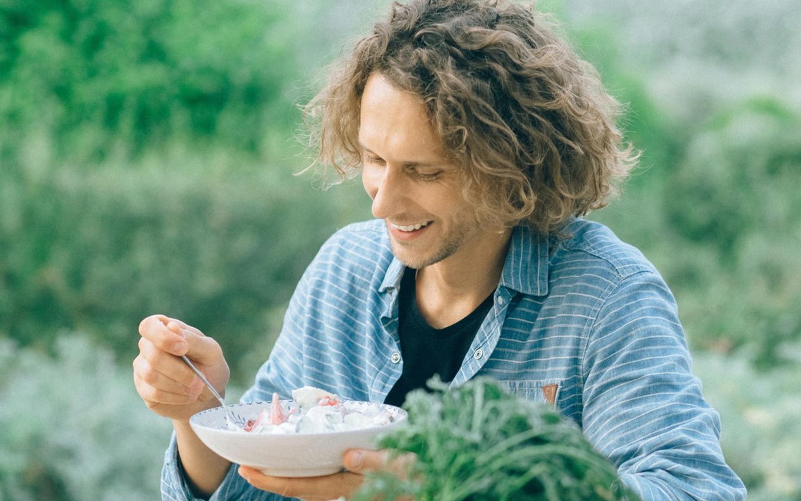 Caldo e stanchezza: i 4 errori quotidiani che ti tolgono le energie (e come evitarli)