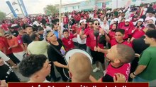 بالطبول والهتاف.. الجماهير أمام مطار العلمين في انتظار وصول المنتخب