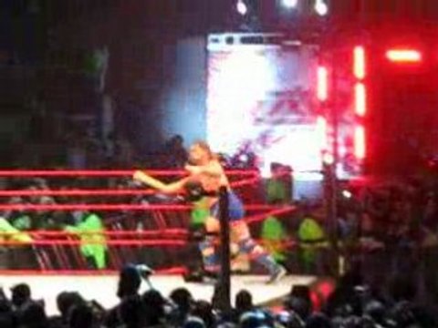 Entrada Hacksaw Jim Duggan Arena Santiago WWE Raw 2-7-08