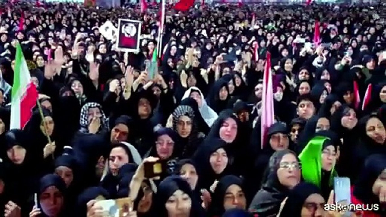 Iran, Ali Khamenei sepolto a Mashhad dopo giorni di cerimonie funebri