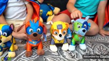 EATING KINDER CHOCOLATE CKN TOYS