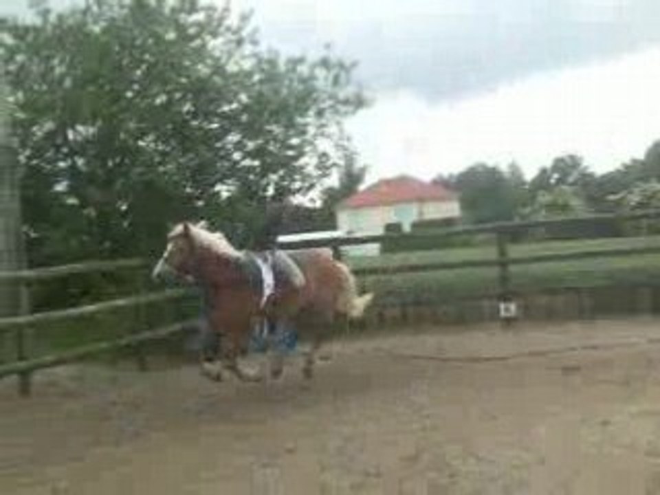 valou qui se fait embarqué par milton