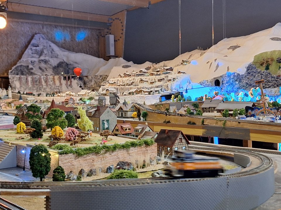 Légende de trains s'installe à Lesneven et propose un grand spectacle