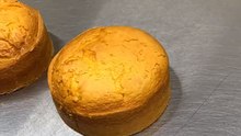 Looks like a lemon, tastes like buttercream: The fine art of making a Lemon-shaped cake *Tutorial*