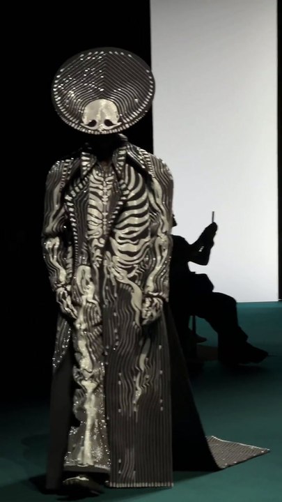 Avant-Garde Dreams: The World of Robert Wun