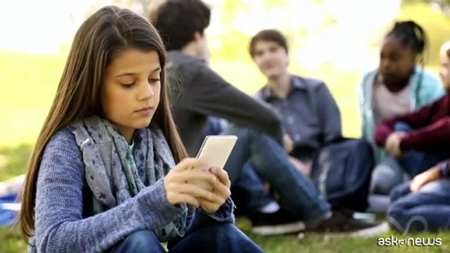 Meta, Commissione Ue accusa Instagram e Facebook di creare dipendenza