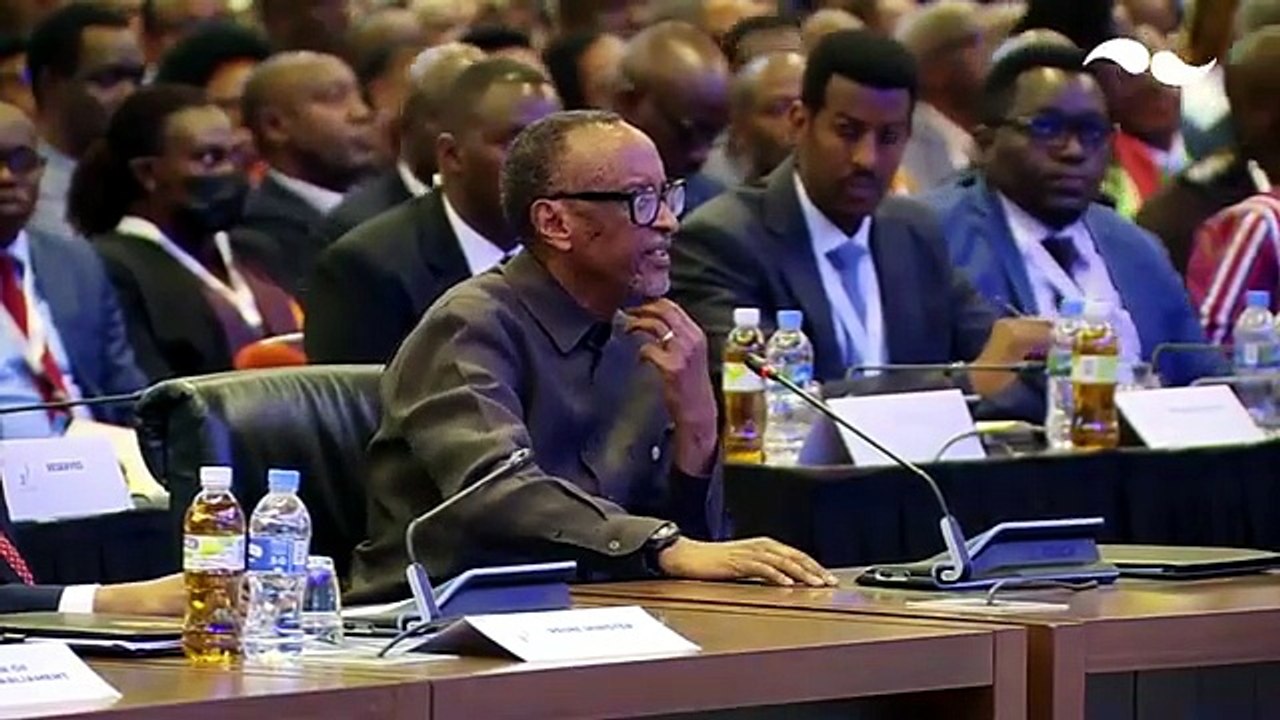 Perezida Kagame yabajije impamvu 'monetization' idakunda mu Rwanda