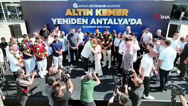 Kırkpınar başpehlivanı Erkan Taş’a Antalya’da coşkulu karşılama | Ajansspor | IHA