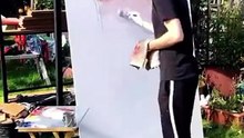 This Artist Turns Chaos Into a Face