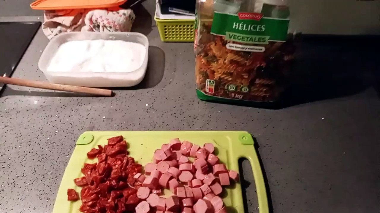 Receta fácil: Macarrones con salchichas y chorizo