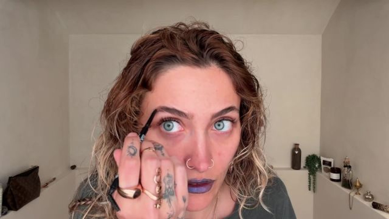 Paris Jackson's Makeup Routine