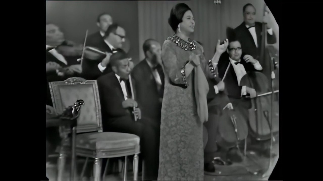 Om Kulthumm - The ruins أم كلثوم - الاطلال
