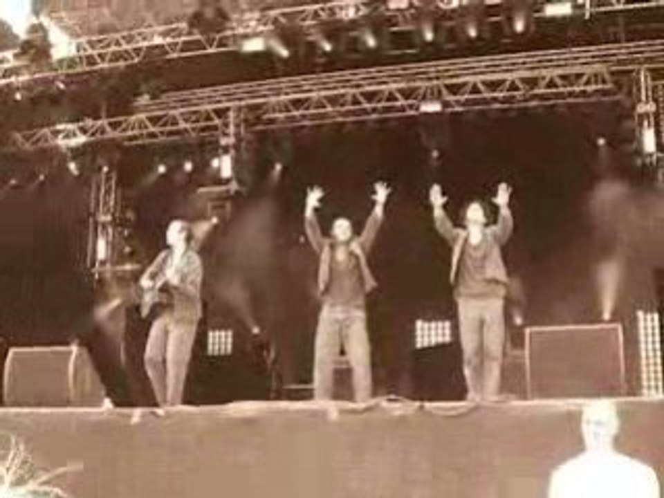 Wriggles - poupine et thierry (furia sound festival 2008)