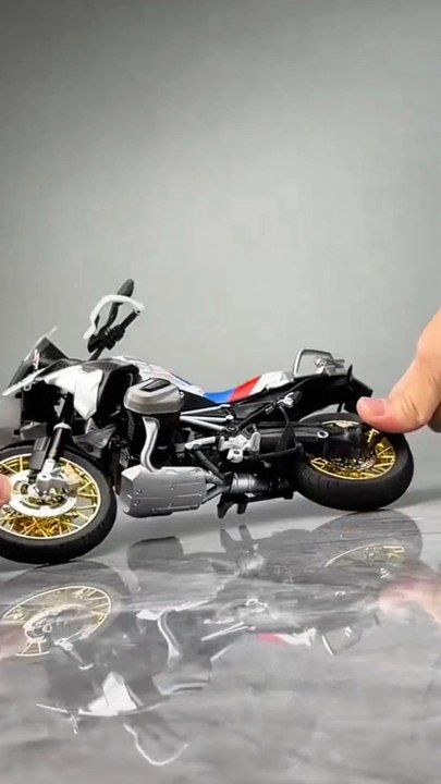 BMW R1250GS 1/9