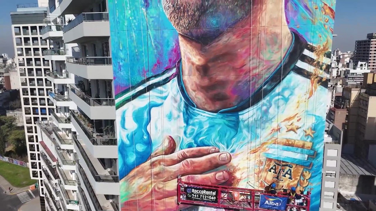 El increible mural de Messi en Rosario