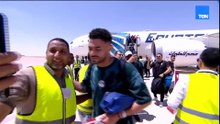 عودة الأبطال.. بالأعلام وصول منتخب مصر الي مطار العلمين