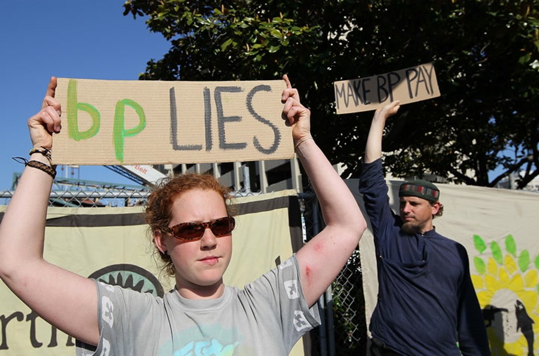 How socially responsible investing can help you avoid catastrophic drops within your portfolio