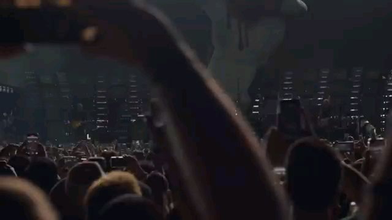 Green Day American idiot lived