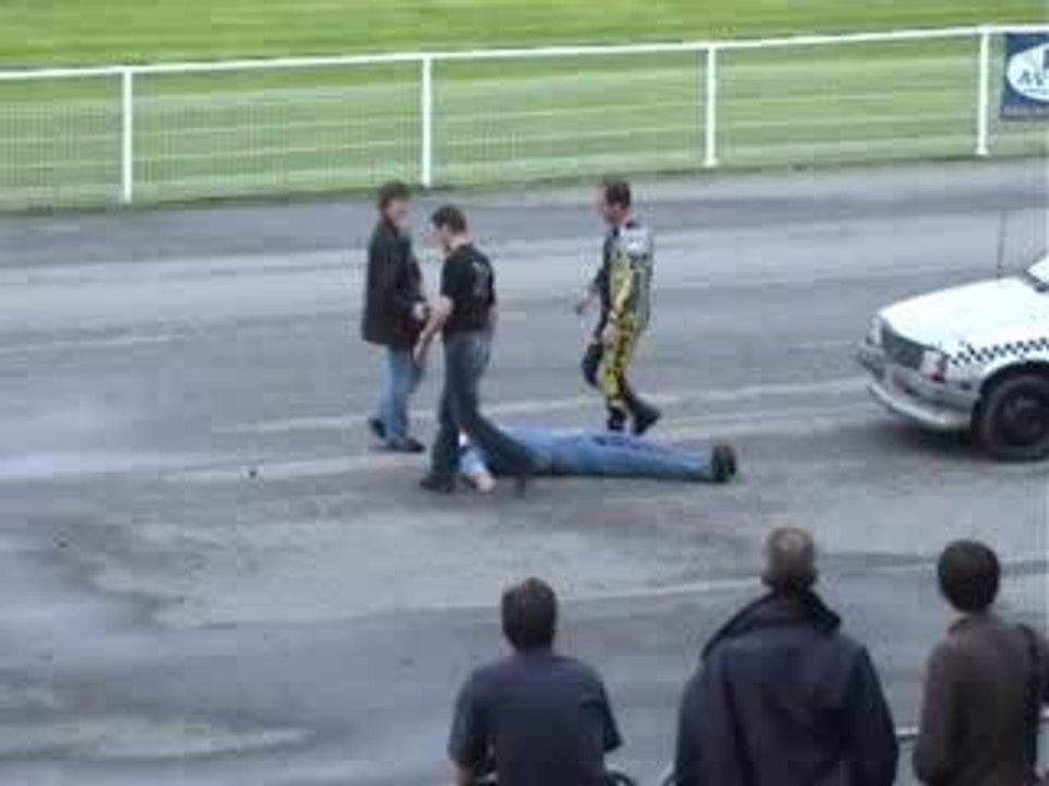 Accident automobile contre scooter