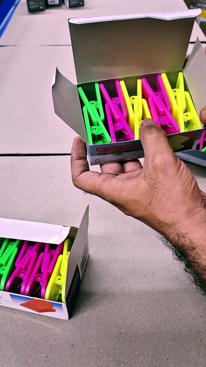 Omega Plastic Paper Clips 📎 | Unboxing & Review