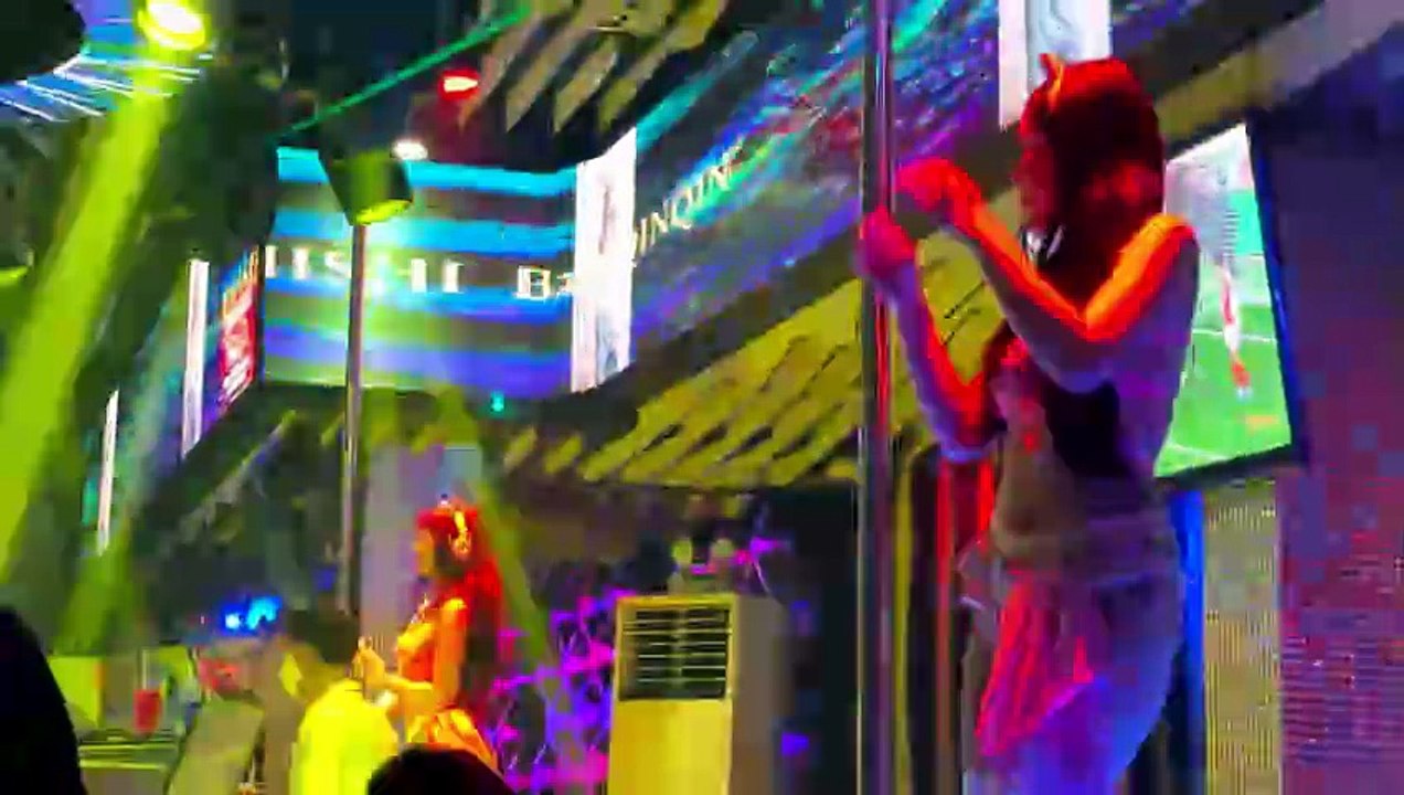 Wild Bar Night Out: Non-Stop Dancing & Epic Fun with Friends