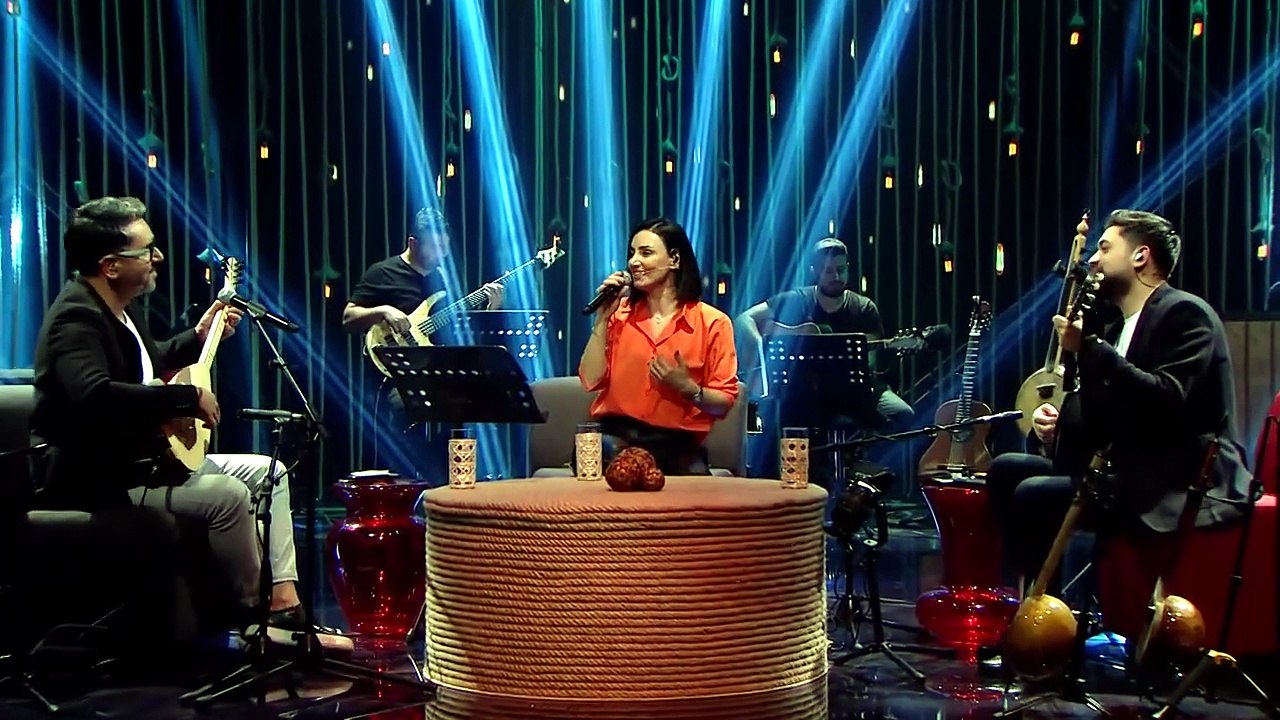 Cafer Nazlıbaş - Yürek Sazı  - Sevcan Orhan-Cihan Orhan - Evlerinin önü yonca