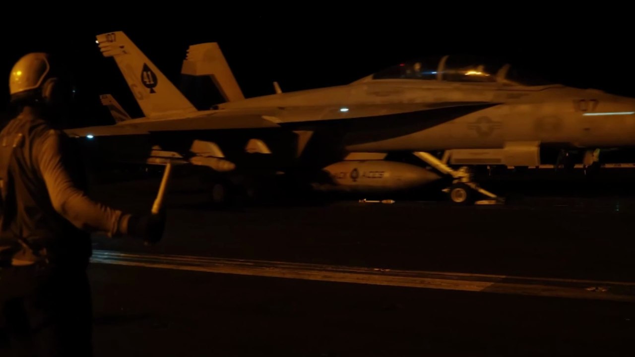 🚨URGENT INTEL: Iran triggers massive retaliatory strikes on US regional facilities 🇺🇸🇮🇷