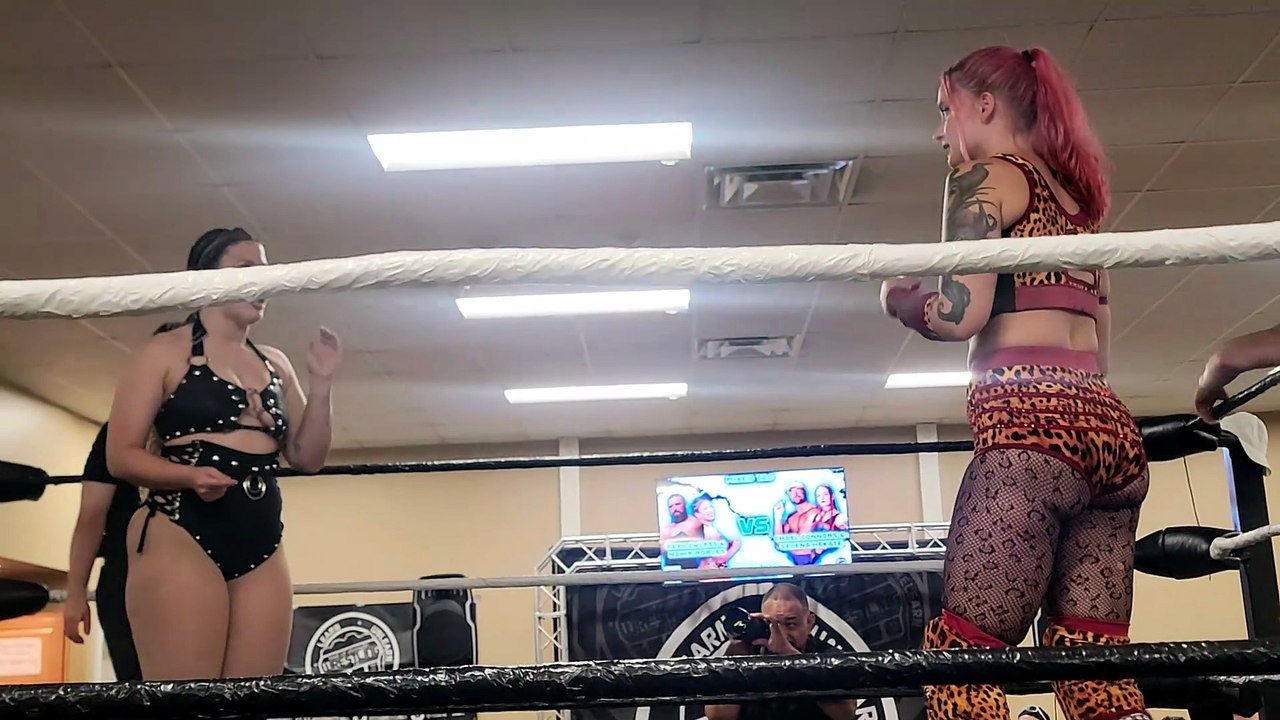 Rex Lawless w Nahir Robles vs Selena Hekate w Chael Collins