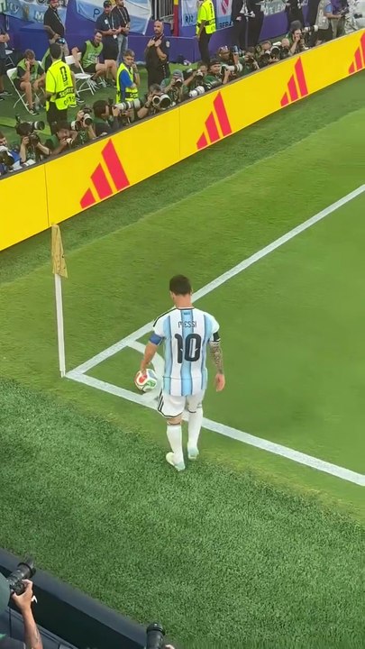 Match Argentine-Suisse ! Messi de très près ! le premier but !