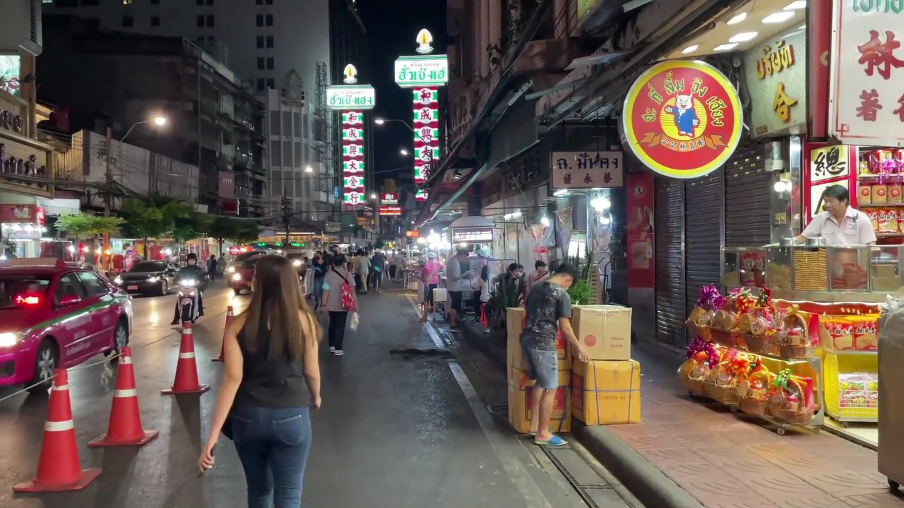 Walking in Bangkok Chinatown at night 2026