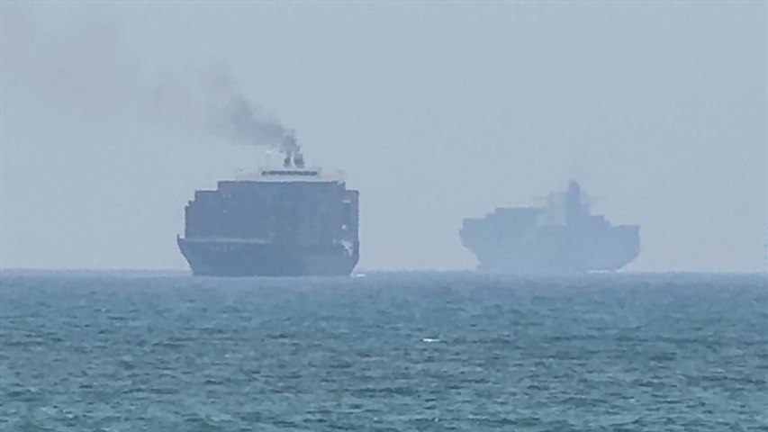 Fresh Strikes Threaten US Iran Talks