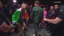 The moment McGregor appears to suffer an injury: UFC fans won't believe it