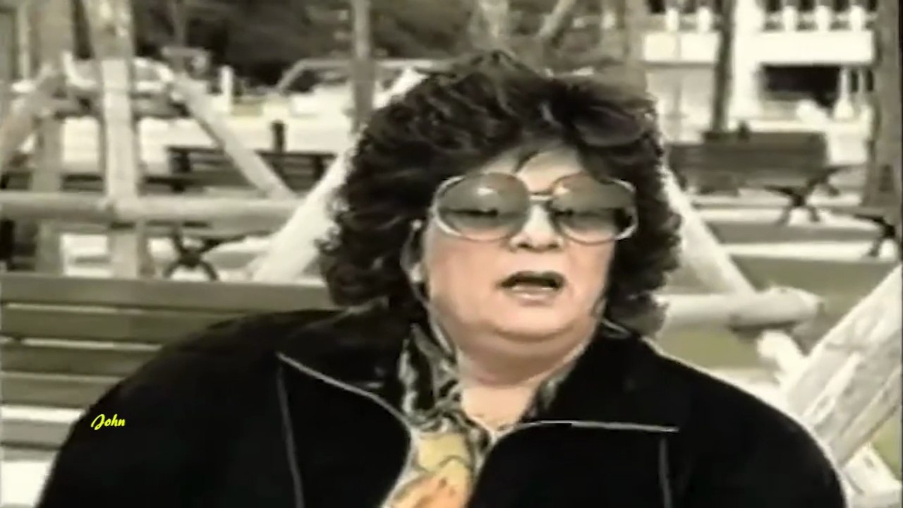 Έψαξα να βρω μια ευκαιρία - Γωγώ Θεοδώρου (Video)Ver.1