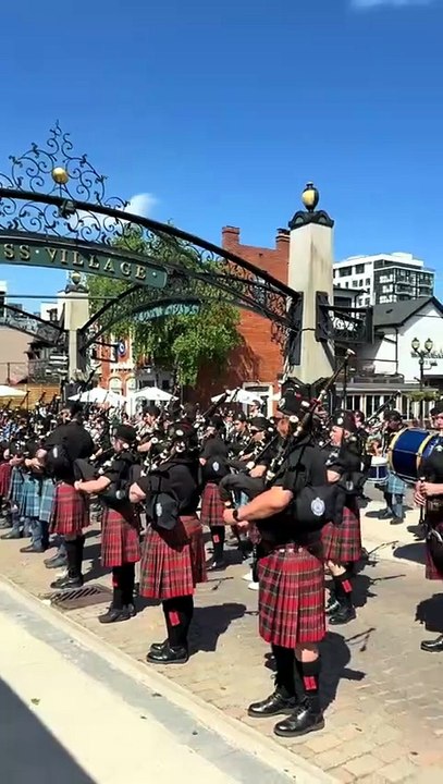 The Pipers and Pipe Band Society of Ontario held a gathering at Ontario near the Scottish Rite. 💙