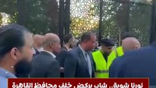نورنا شوية.. شاب يركض خلف محافظ القاهرة لمصافحته خلال جولة بشارع المعز