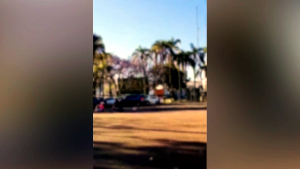 Pais denunciam estacionamento irregular na Praç...