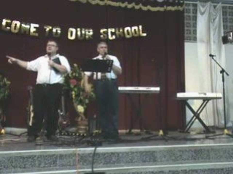 Pastor Randy Bell preaching in Honduras Part 1