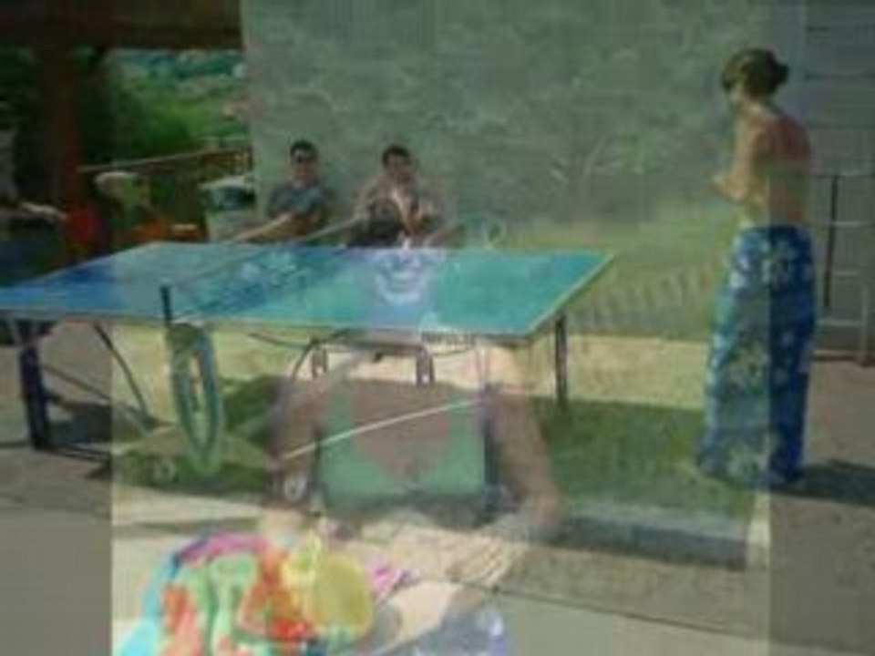 ping-pong et piscine