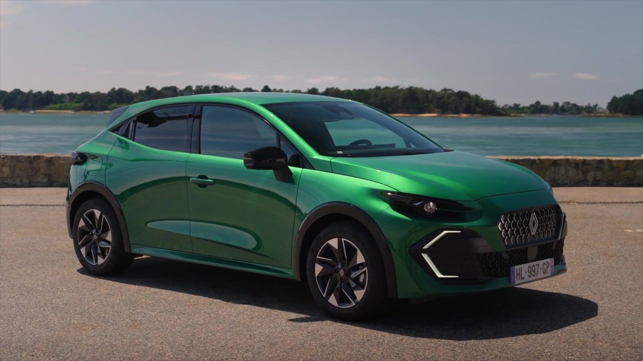 Renault Clio Eco G 120 EDC Design Preview in Techno Vert Absolu