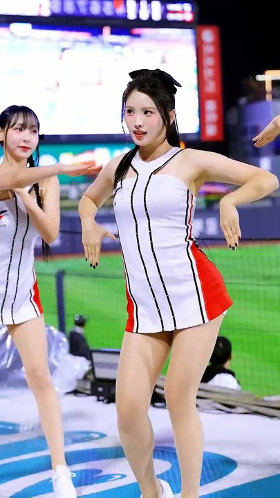 Stunning Idol Vibes From Kim Jeong-won Fancam | Cheerleader EP 136