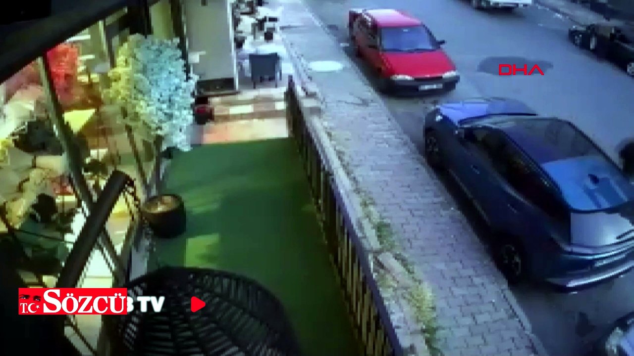 Arnavutköy'de fren yerine gaza basan sürücü kaldırımdaki kişiye çarptı; kaza kamerada