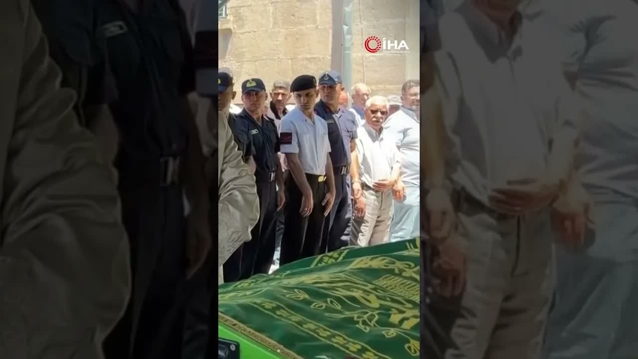 Kazada Hayatını Kaybeden Anne ile Bebeği Yan Yana Defnedildi!
