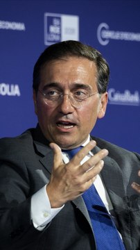 Albares critica el artículo de Rajoy sobre Francia: Es inaceptable