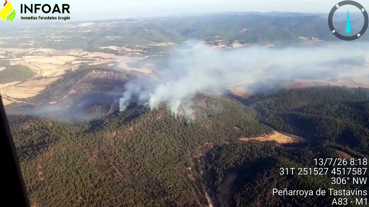 El incendio de Peñarroya de Tastavins (Teruel) supera las 300 hectáreas y todavía no está controlado
